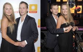 He kept goal for the national teams that came third at the 1974 world cup, where he was named best goalkeeper, that won the silver medal at the 1976 summer olympics. Razem W Zyciu Razem W Serialu