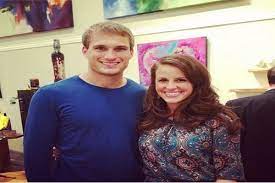 So, how old is kirk cousins in 2021 and what is his height and weight? Kirk Cousins Bio Net Worth Salary Monthly Income Live Biography