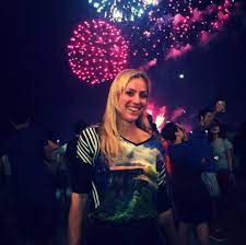 Angelique kerber of germany celebrates a point in her match against carla suarez navarro of spain during day 5 of the. Angelique Kerber Starportrat News Bilder Gala De