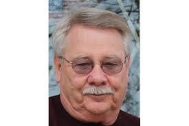 Kim Sines's Instagram, Twitter & Facebook