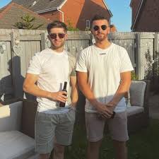 Harry Chell (@HarryChell)