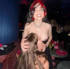 porn on X: Billie Eilish nip slip t.coYcfC1TTNMM  X