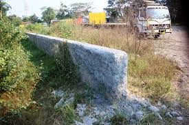 Biasanya, jenis pagar ini memerlukan pembilasan sesekali dan tidak mudah membusuk, memudar atau rusak. Pagar Tematik Rth Ceweng Rusak Karena Tersenggol Kendaraan Pabrik Kayu