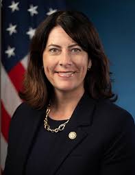 Tara Mcgrath's Instagram, Twitter & Facebook