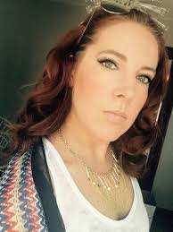 Lindsay Simon's Instagram, Twitter & Facebook