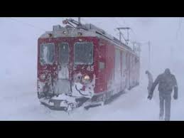 De weersverwachting voor je wintersportvakantie in zwitserland. Treinen In De Sneeuw Zwitserland Les Trains Dans La Neige Suisse Switzerland Schweiz Youtube