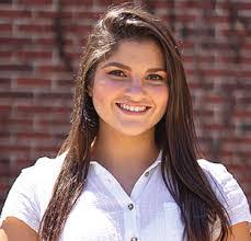 Ronna Collins's Instagram, Twitter & Facebook