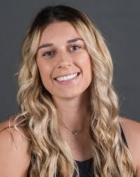 Kami Porter's Instagram, Twitter & Facebook