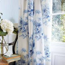 Our large selection of window treatments contains the best colors, patterns, and sizes. True Blue And Pure Blue Curtains Bedroom Blue Floral Bedroom Blue And White Curtains