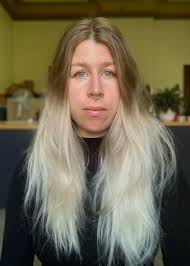 Melanie Pryor's Instagram, Twitter & Facebook