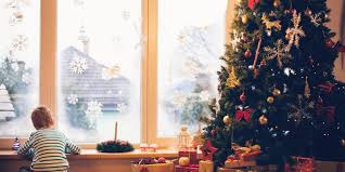 See more ideas about window sill, window decor, window sill decor. 30 Christmas Window Decor Ideas Holiday Window Decorations