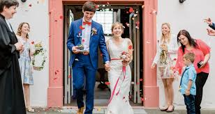 Für geschwister, brauteltern und trauzeugen. Fragen Vorgesprach Zur Kirchlichen Hochzeit Was Pfarrer Wissen Wollen