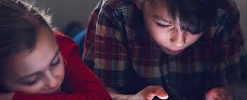 13 regole stabilite dai genitori per limitare l'uso di tablet e smartphone  da parte dei figli