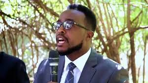 Daawo: Wasiir Maxamed Kaahin Waa Beenaale Waa Kuwan Dhalinyaradii  Face-booga rayigoda Ku Qortay Ee Lagu Xidhay.. "