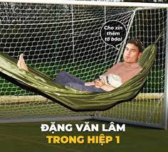 Đặng văn lâm trở thành cầu thủ việt nam có chỉ số cao nhất trong tựa game nổi tiếng fifa 21 chỉ số tổng quát trong fifa 21 của văn lâm là 66 ở bản cập nhật mới, hơn 2 người đồng đội ở đội tuyển việt lam là công phượng và văn hậu lần lượt là 6 và 3. áº£nh Cháº¿ Thá»§ Mon Ä'áº·ng VÄƒn Lam Tran Ngáº­p Sau Tráº­n Viá»‡t Nam Tháº¯ng Lao