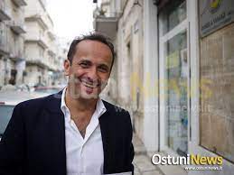 Uccio e le interviste del pubblico di pescara. Uccio De Santis Archivi Valle D Itria News