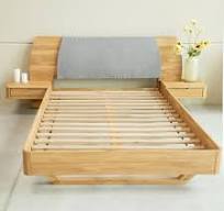 Cama de madera maciza de roble Alina con cabezal y, 2 mesitas de noche  flotante | NordicStory - 180 x 200 cm. / Roble Miel