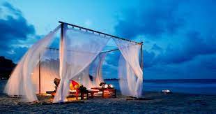 15 Luoghi Da Sogno Per Una Cenetta Romantica Sulla Spiaggia Romantic Places Bintan Island Banyan Tree