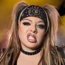 Watch WOW Superheroes, Foxxy Fierce and Coach Campanelli,