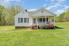 388 Frank Hinkle Rd, Lexington, NC 27295