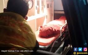 Belakangan terungkap, krisdayanti dibunuh oleh suaminya sendiri berinisial ar pada minggu (30/6) awaluddin menduga, korban meninggal akibat kekurangan oksigen setelah dibekap ar memakai. Kabar Duka Kd Meninggal Dunia Jpnn Com