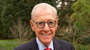 Frank Castagna, 91, developer of Long Island's 'Fifth Avenue'