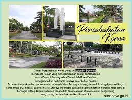 Mulai dari arena bermain anak, bangku taman yang luas, hingga trek pijat kaki refleksi. Pemerintah Kota Surabaya