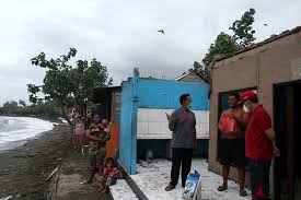 Dan bagaimana dengan angin topan? Puting Beliung Landa Buleleng Sejumlah Rumah Warga Rusak Balipost Com