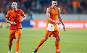 Turuncu renk forma giymelerinin nedeni, turuncunun hollanda kraliyetinin rengi olmasidir.william the orange'dan dolayidir o da. Hollanda Milli Takimi Nin Aday Kadrosu Aciklandi Rvp Ve Sneijder Galatasaray