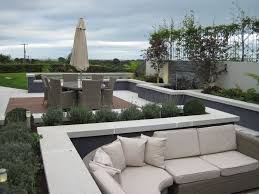 12 Insanely Beautiful Garden Patio Ideas Ireland Bw04a4 Https Sanantoniohomeinspector Biz 12 Patio Garden Design Courtyard Gardens Design Patio Ideas Ireland