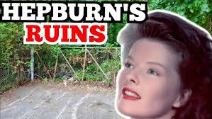 🎃 The Spooky Mausoleum of Paul & "Angel" Harvey.