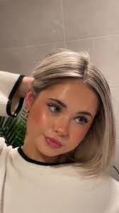 Nicole Vandegrift's Instagram, Twitter & Facebook