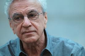 Caetano Veloso cancela shows devido a problemas de saúde