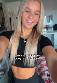 Natalie Rinaldi's Instagram, Twitter & Facebook