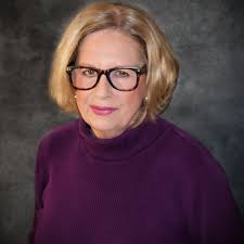 Diann Emerson's Instagram, Twitter & Facebook