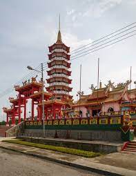 The kota kinabalu city mosque is the second main mosque in kota kinabalu, sabah, malaysia, after state mosque in sembulan. Peak Nam Toong Temple Wikipedia