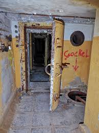 Gssd Bunker From The Cold War Heavily Protected Soviet Broadcast Rezeptideen