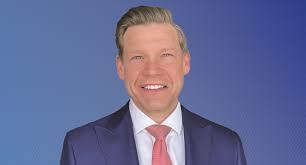 Robert Harper's Instagram, Twitter & Facebook