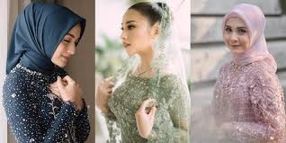 Check spelling or type a new query. Cantik Dan Memesona Ini 8 Inspirasi Busana Seleb Di Hari Pertunangan Kapanlagi Com