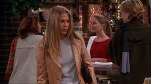 Joey surprises the friends by charging them at central perk to the cent, but shocks them when he i'm not a fan of rachel that much or reese witherspoon. Reese Witherspoon Y Jennifer Aniston En Friends Youtube