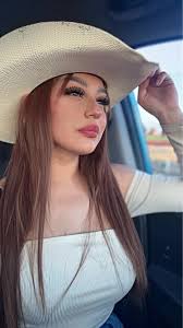 Andy Santillan ✨ (@andysantillann_)