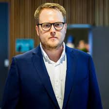 Sjekk hva som må til for å få karakteren du er ute etter på muntlig eksamen i engelsk abonner på kanalen vår for mer informasjon. Skole Magnus Weggesrud Avlys Muntlig Eksamen