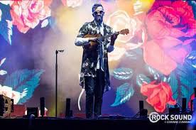 We Don T Believe What S On Tv Twenty One Pilots Honestly We Don T Believe What S On Tv Live Is So Beautiful Like Just Look How Soft Twenty One Pilots Aesthetic Twenty One Pilots Twenty One