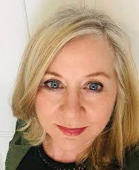 Agnes Land's Instagram, Twitter & Facebook