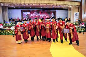 Mdp, matta, klta, pata and bumitra malaysia. 9 Sekawan Pegawai Umt Terima Ijazah Sarjana