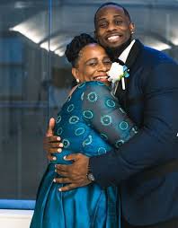 His birthday, what he did before fame, his family life, fun trivia facts, popularity rankings, and more. What S Derrick Jaxn Net Worth Daughter With His Wife Broadus Bio Age