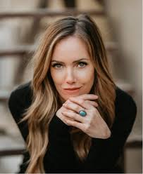 Skinny Weft Stylist Locator