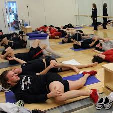 Robin Lehner And The Sens Doing Some Yoga In Pittsburgh Hockey Training Workout Pumping Iron