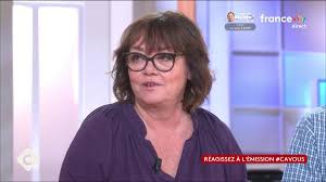 nathalie saint-cricq