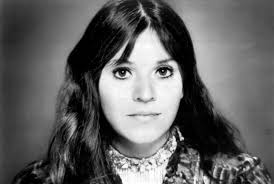 In the modern era, it is evident that the unique voice and beauty should coexist together to evolve as a popular singer with many followers in the world. Melanie Safka Wikipedia